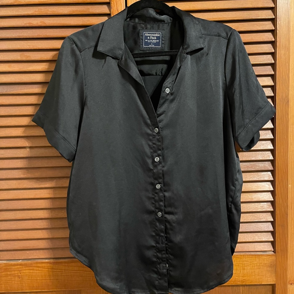 Abercrombie & Fitch silky button-down